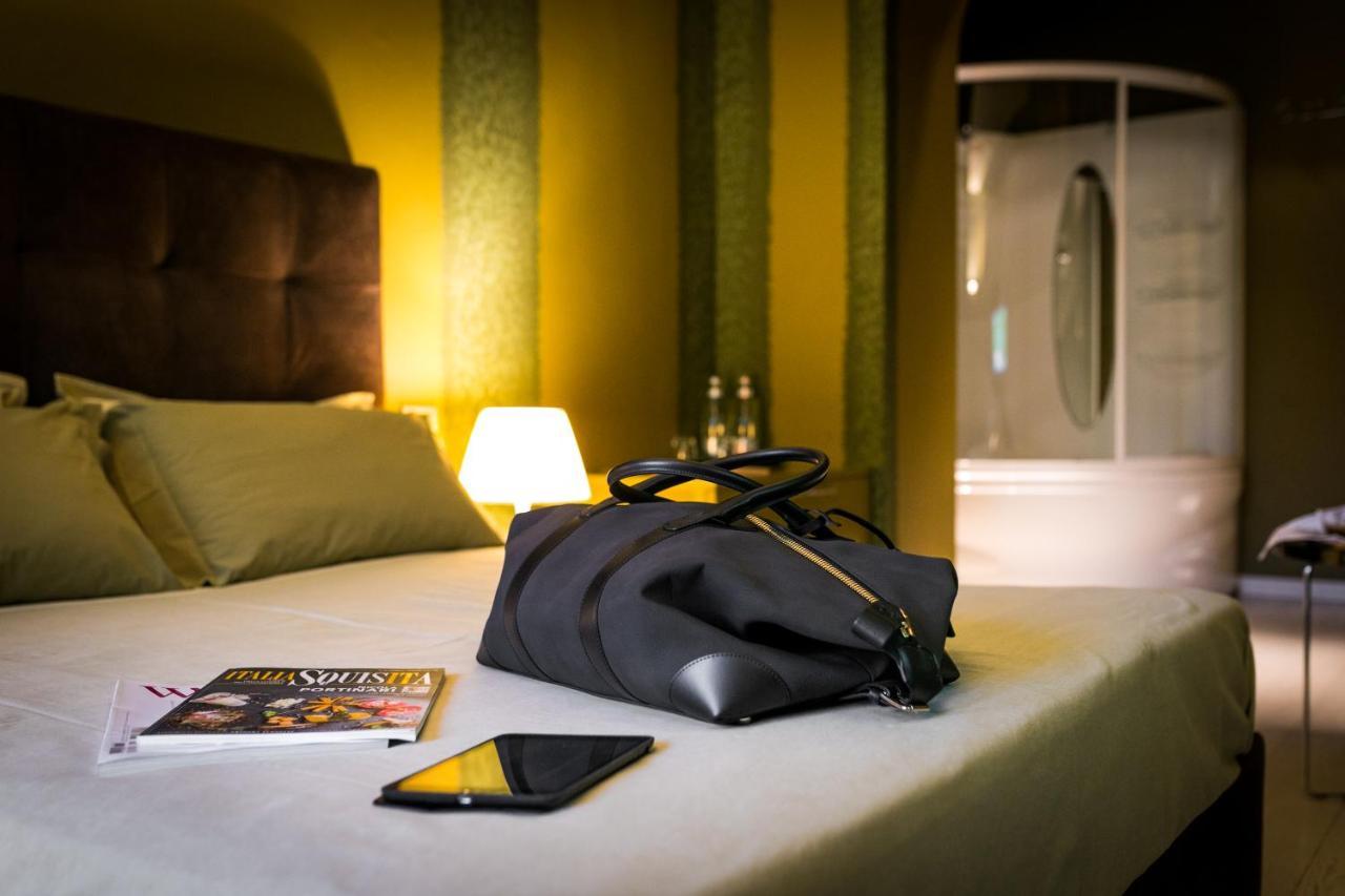 Castello Degli Angeli Hotell Carobbio degli Angeli Eksteriør bilde