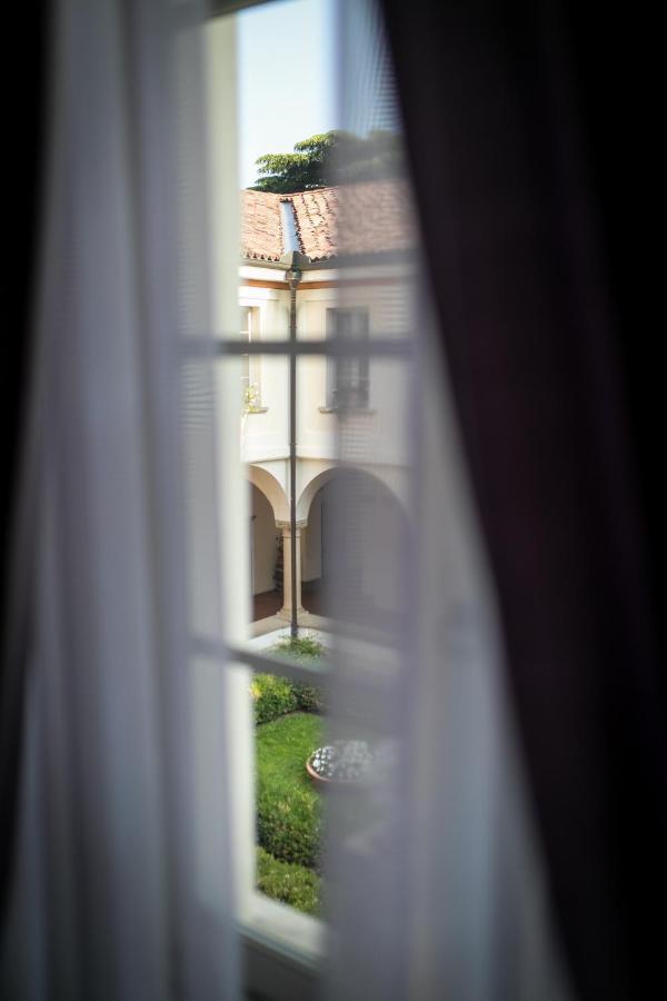 Castello Degli Angeli Hotell Carobbio degli Angeli Eksteriør bilde