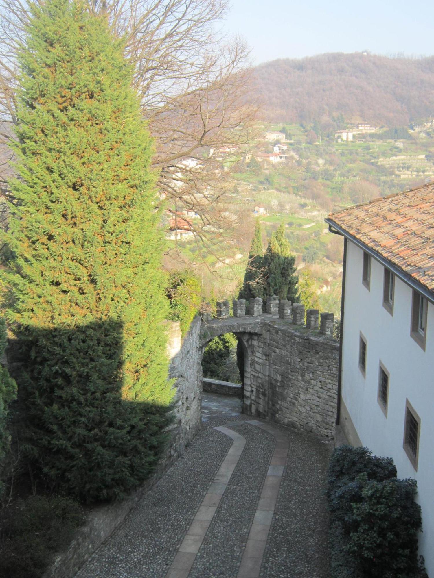 Castello Degli Angeli Hotell Carobbio degli Angeli Rom bilde