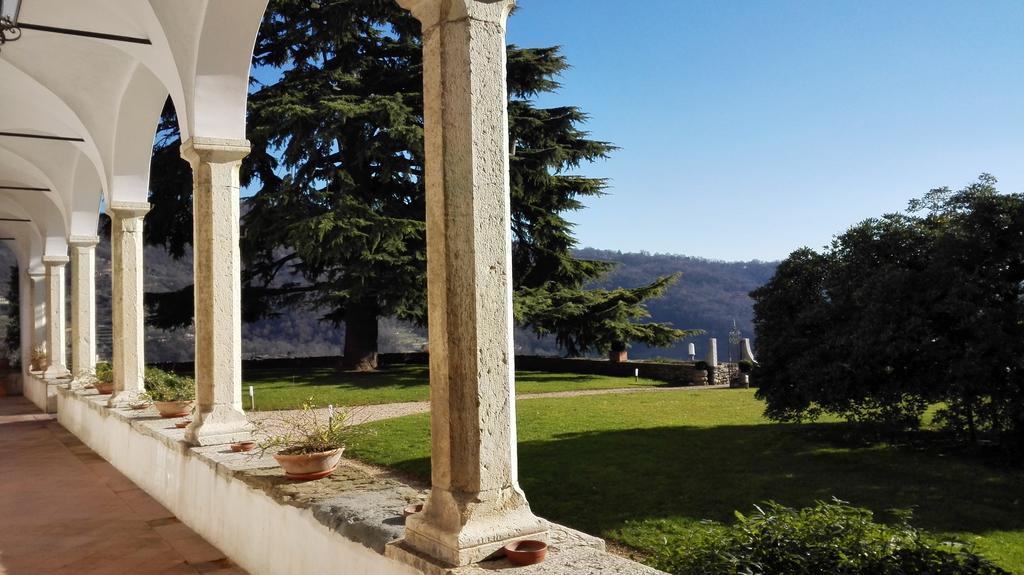 Castello Degli Angeli Hotell Carobbio degli Angeli Eksteriør bilde
