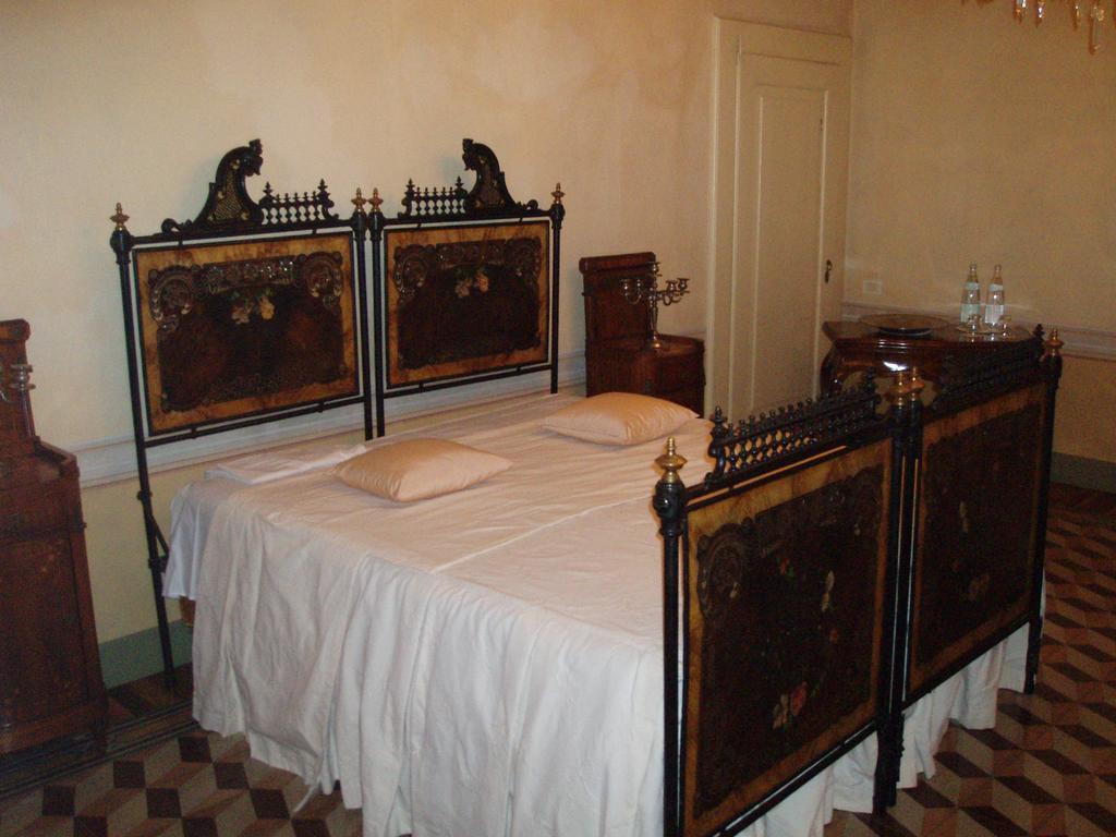 Castello Degli Angeli Hotell Carobbio degli Angeli Rom bilde