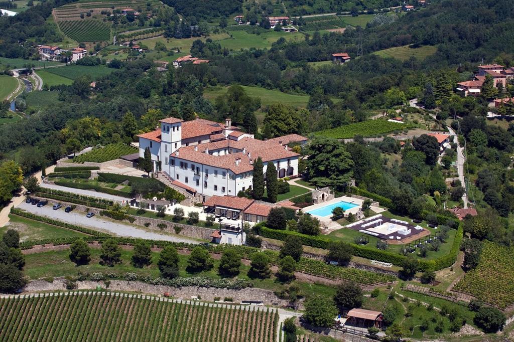 Castello Degli Angeli Hotell Carobbio degli Angeli Eksteriør bilde