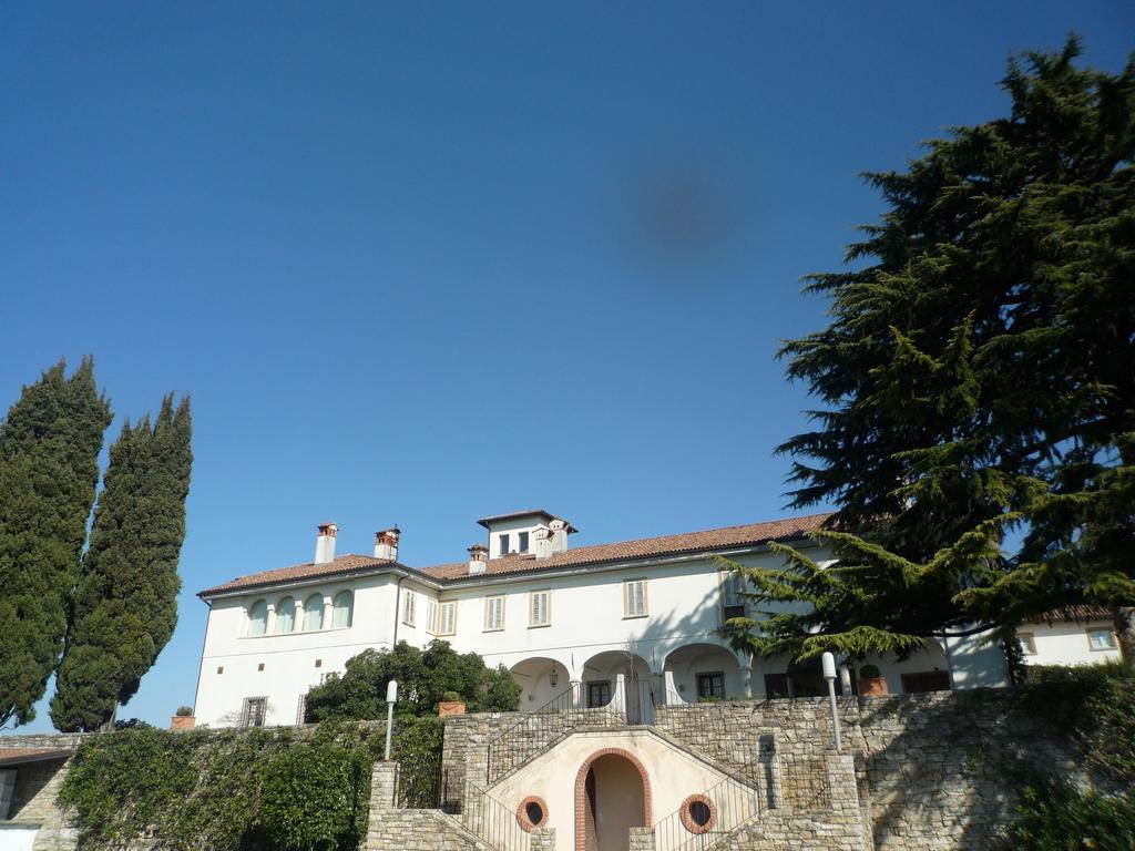 Castello Degli Angeli Hotell Carobbio degli Angeli Eksteriør bilde